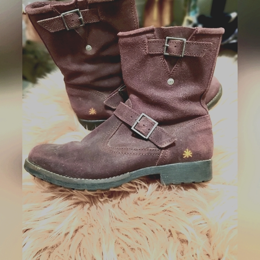 Genuine Leather- Art Plum colored boots ladies sz.37 (US 6.5) clean